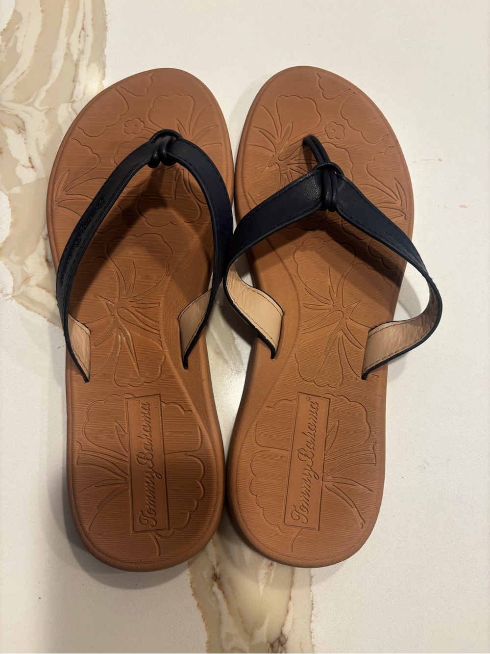 Tommy Bahama Tan Footbed Flip Flops with Navy Straps